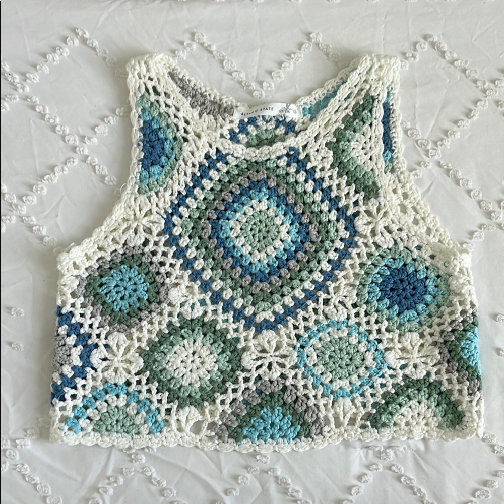 Altar'd State Blue Sleeveless Graphic Crop Tank Top